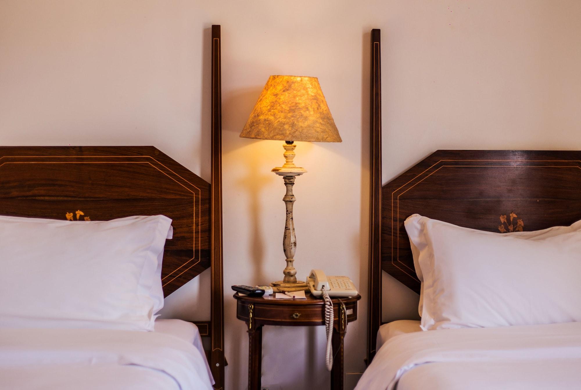 Hotel Solar do Rosário Ouro Preto  Exterior foto A lamp on a bedside table